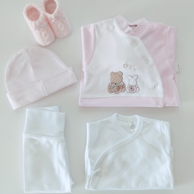 https://www.nicolalopes.pt/product/conjunto-para-bebe-rosa-bebe-7
