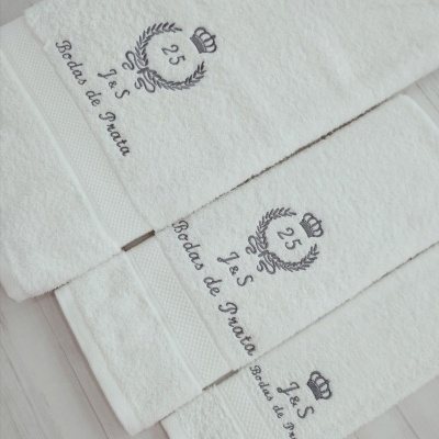 https://www.nicolalopes.pt/product/conjunto-bordado-bodas-de-prata-personalizado https://www.nicolalopes.pt/product/conjunto-bordado-bodas-de-prata-personalizado