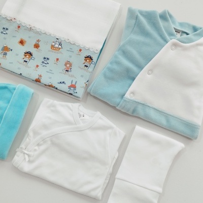 https://www.nicolalopes.pt/product/conjunto-primeira-roupinha-personalizado-azul-turquesa
