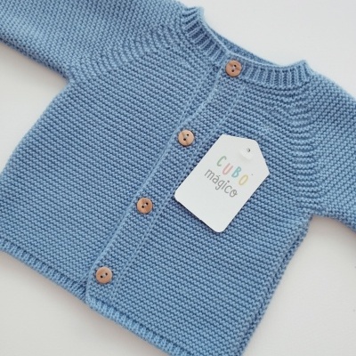 https://www.nicolalopes.pt/product/casaco-de-malha-para-bebe-azul