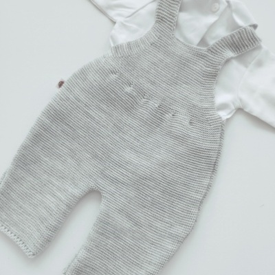 Conjunto em malha para bebé Cinza