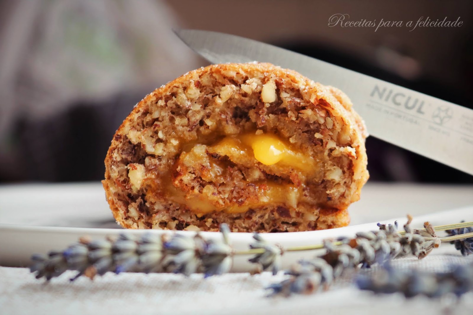 Torta de Amêndoa com Doce de Ovos