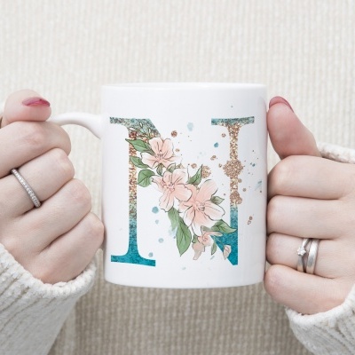 Caneca Alfabeto Floral Glitter