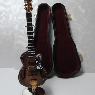 Guitarra Electrica Miniatura