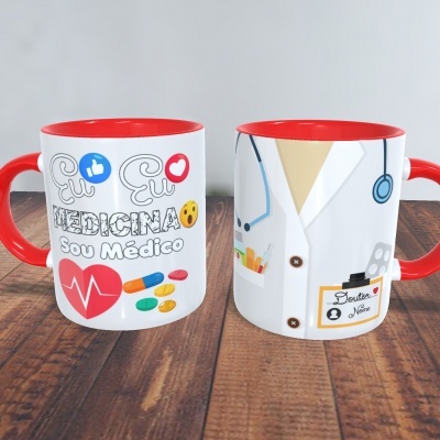 Caneca Sou Médico(a) Personalizado