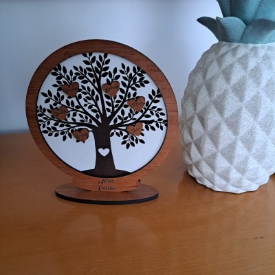 Arvore da Vida Família Gravado com Corações