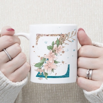 Caneca Alfabeto Floral Glitter