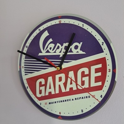 Relógio de Parede em MDF Vespa