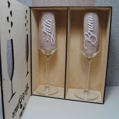 Par de Copos Flute personalizado com caixa oferta personalizada