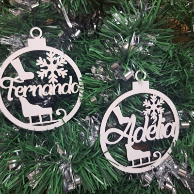 Bola de Natal com Nome Personalizado em MDF