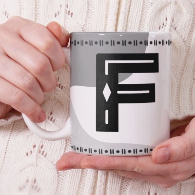 Caneca Alfabeto Geometrico