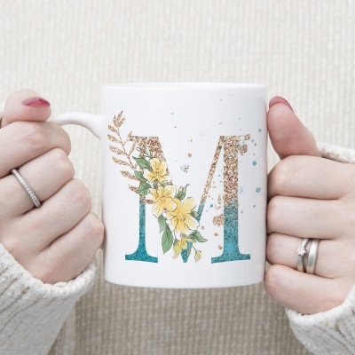 Caneca Alfabeto Floral Glitter