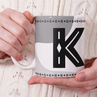 Caneca Alfabeto Geometrico