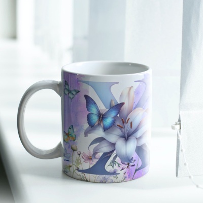 Caneca Alfabeto Borboleta Lilás