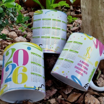 Caneca Calendário 2026 Corporativo