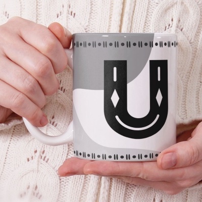 Caneca Alfabeto Geometrico