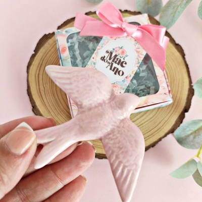 Mini andorinha com íman em caixa com laço e tag personalizada