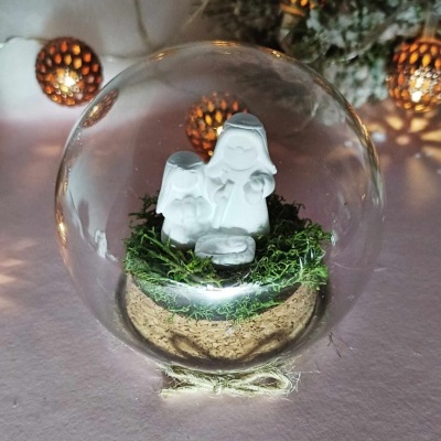 Mini presépio em cúpula de vidro redonda (8x7+5,4cm)