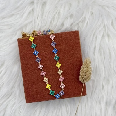 Colar Choker Brilhantes Coloridos