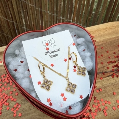 Conjunto colar e brincos Lilás