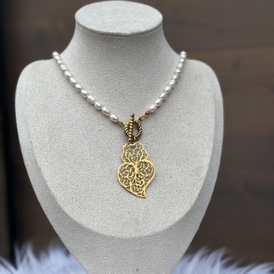 Colar Pérolas do Rio