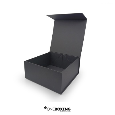 Embalagem em cartão compacto, com fecho magnético - WB