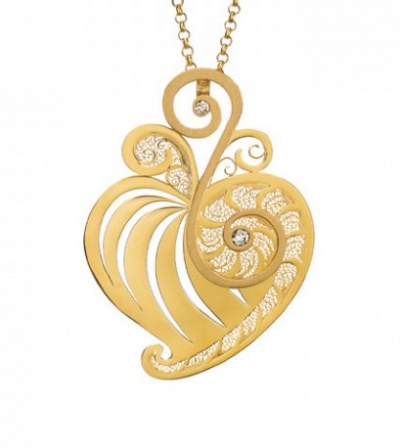 Coração de prata dourada filigrana