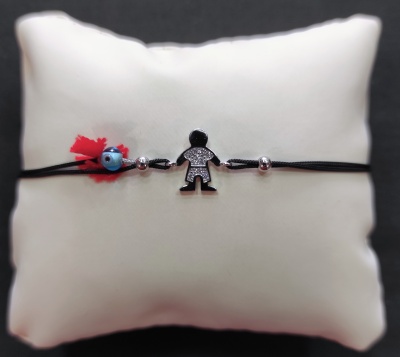 Pulseira de prata com fio macramé menino