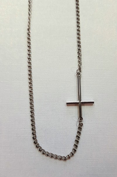 Fio de prata com cruz