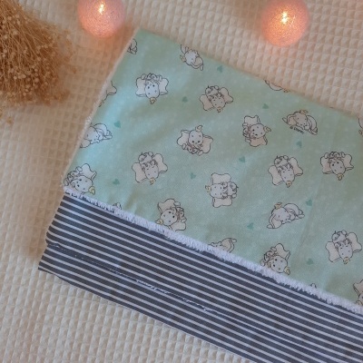 Dumbo e riscas cinzentas