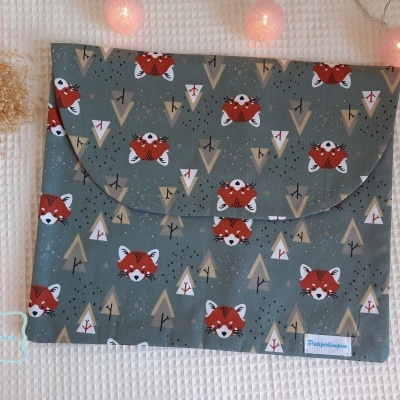 Raposinhas fundo verde