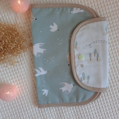 Pássaros verde água