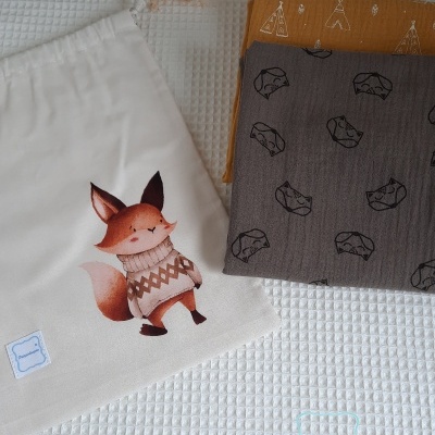 Saquinho multiusos com 2 fraldas Raposinhas (2)