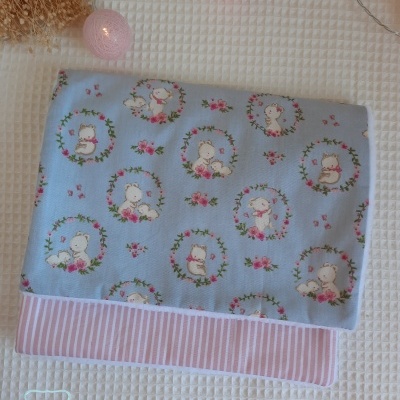 Flores e riscas rosa