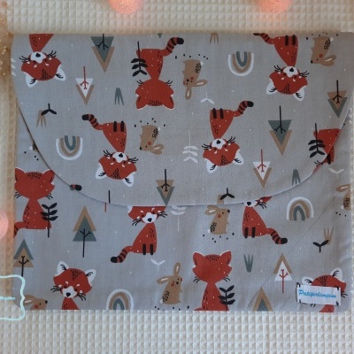 Raposinhas fundo taupe