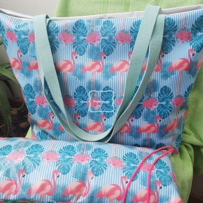 Saco verde água e flamingos