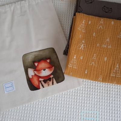 Saquinho multiusos com 2 fraldas Raposinhas