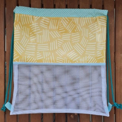 Amarelo e verde água