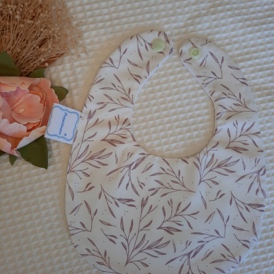 Babete raminhos rosa