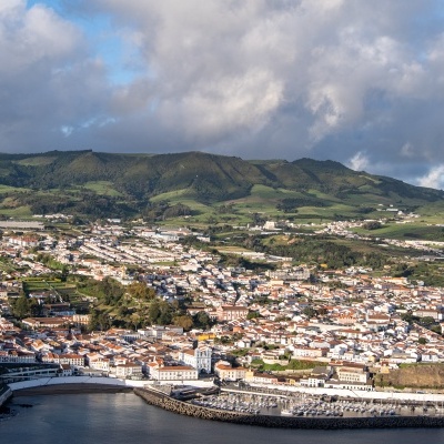 Cidade de Angra do Heroísmo vista do Monte Brasil
