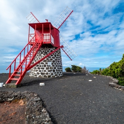 Moinho de vento da Ponta Rasa