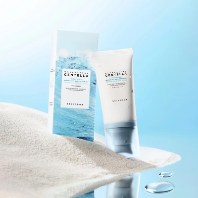 SKIN1004 Madagascar Centella Hyalu-Cica Water-Fit Sun Serum UV SPF50