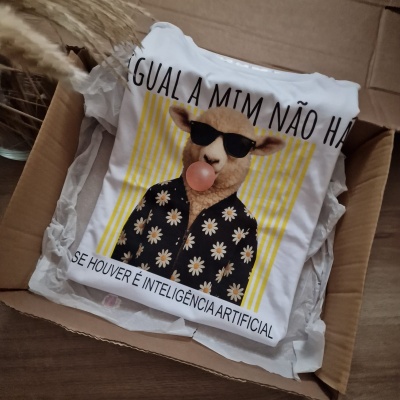 T-shirt personalizada Igual a mim não há
