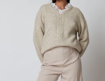 Malha de la com pormenor de renda