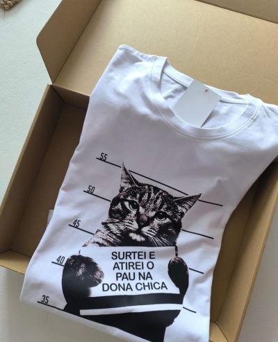 Tshirt personalizada - Surtei atirei o pau na dona chica