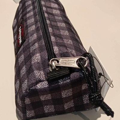 Estojo Eastpak Benchmark Single Checksange Kalem Kutu