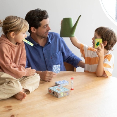 Jogo de cartas Encontre primeiro!