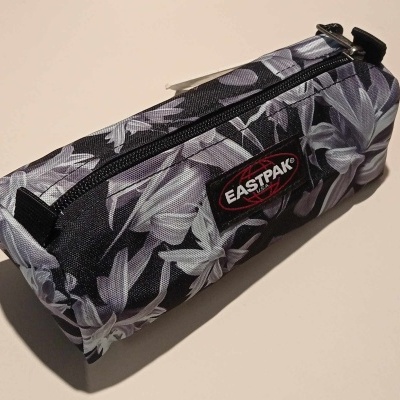 Estojo Eastpak Benchmark Single Black Jungle