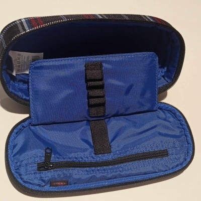 Estojo Eastpak Oval Single Neon Black