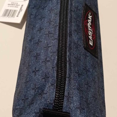 Estojo Eastpak Benchmark Single Stitch Cross